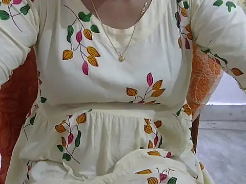 CHAMELI4747 online show from 04/17/26, 08:17