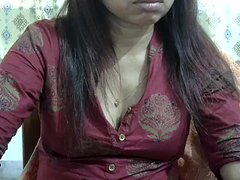 Snapshot of CHAMELI4747 chatting on 05/11/26, 09:04 CHAMELI4747 online show from 05/11/26, 09:04