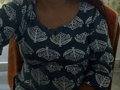 Snapshot of CHAMELI4747 chatting on 06/03/26, 08:28 CHAMELI4747 online show from 06/03/26, 08:28