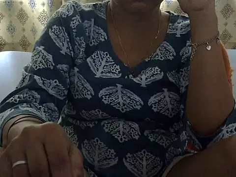 Snapshot of CHAMELI4747 chatting on 06/04/26, 08:53 CHAMELI4747 online show from 06/04/26, 08:53