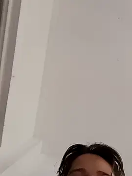 Isabella5 Brown  online show from 09/30/25, 03:17