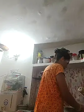 Snapshot of ISHANI-SINGH chatting on 10/30/25, 02:24 ISHANI-SINGH online show from 10/30/25, 02:24