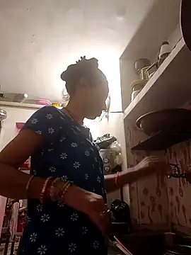 Snapshot of ISHANI-SINGH chatting on 11/06/25, 03:35 ISHANI-SINGH online show from 11/06/25, 03:35