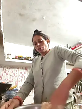 Snapshot of ISHANI-SINGH chatting on 11/18/25, 03:38 ISHANI-SINGH online show from 11/18/25, 03:38