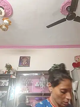 Snapshot of ISHANI-SINGH chatting on 11/19/25, 03:39 ISHANI-SINGH online show from 11/19/25, 03:39