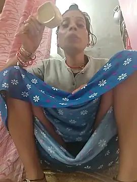 Snapshot of ISHANI-SINGH chatting on 11/30/25, 03:43 ISHANI-SINGH online show from 11/30/25, 03:43