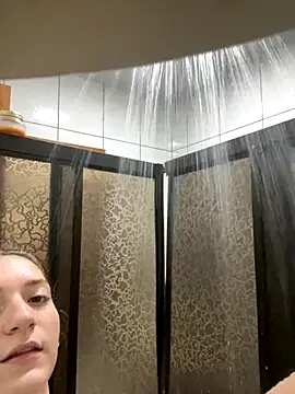 Snapshot of SafadaJS chatting on 11/23/25, 04:23 SafadaJS online show from 11/23/25, 04:23