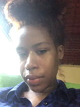 Snapshot of LilithCuban chatting on 11/16/25, 09:31 LilithCuban online show from 11/16/25, 09:31