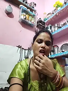 Snapshot of Cut_ragni chatting on 08/01/26, 06:18 Cut ragni online show from 08/01/26, 06:18