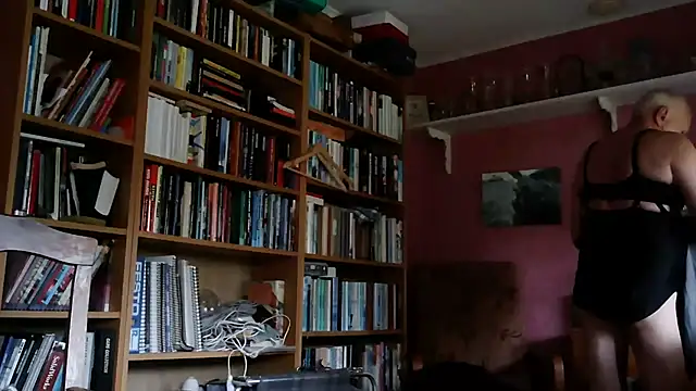 Snapshot of Solek56 chatting on 10/14/25, 09:32 Solek56 online show from 10/14/25, 09:32