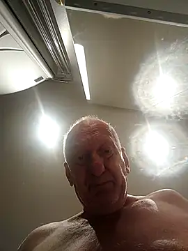 Snapshot of Solek56 chatting on 12/14/25, 07:07 Solek56 online show from 12/14/25, 07:07