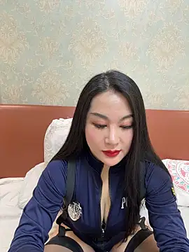 Snapshot of Candice888 chatting on 03/11/26, 02:23 Candice888 online show from 03/11/26, 02:23