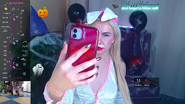 Snapshot of LiSinDoll chatting on 10/31/25, 07:31 LiSinDoll online show from 10/31/25, 07:31