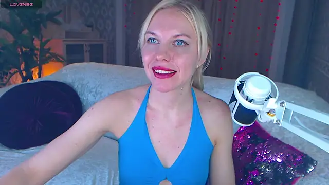 Snapshot of LiSinDoll chatting on 11/19/25, 06:46 LiSinDoll online show from 11/19/25, 06:46