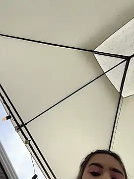 Natalia vidal online show from 11/25/25, 01:22