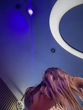 Natalia vidal online show from 04/17/26, 09:18