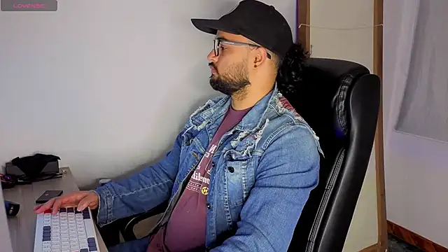 Ernesto-Rodriguez82 online show from 10/10/25, 02:32