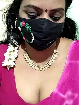 Snapshot of yoga-mithraa chatting on 09/23/25, 06:05 yoga-mithraa online show from 09/23/25, 06:05