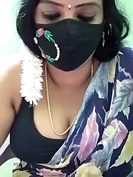 Snapshot of yoga-mithraa chatting on 11/15/25, 12:34 yoga-mithraa online show from 11/15/25, 12:34