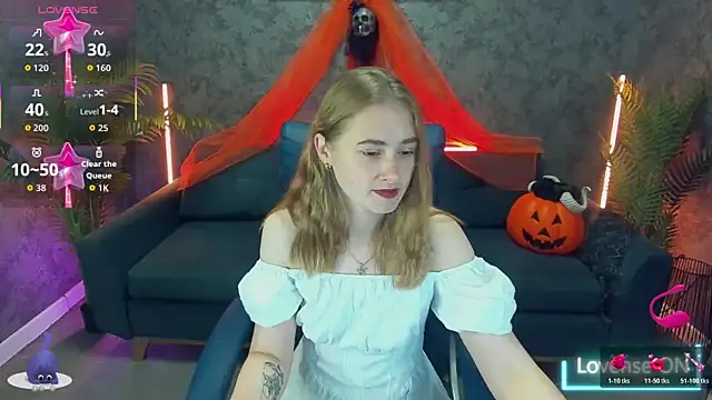 Snapshot of Sun_Kitty_ chatting on 10/24/25, 07:05 Sun Kitty  online show from 10/24/25, 07:05