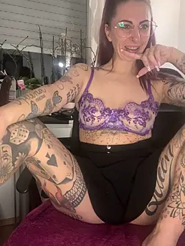 Dirty Mel online show from 11/05/25, 09:15