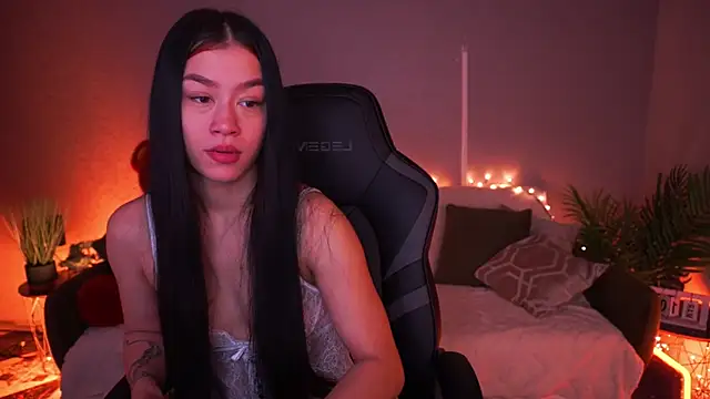 Snapshot of FataleNellie chatting on 03/10/26, 10:15 FataleNellie online show from 03/10/26, 10:15