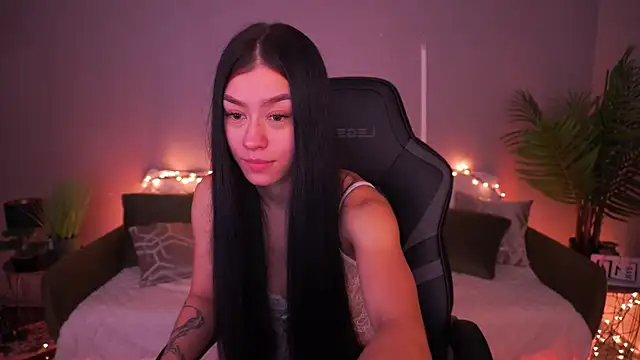 Snapshot of FataleNellie chatting on 03/15/26, 10:38 FataleNellie online show from 03/15/26, 10:38