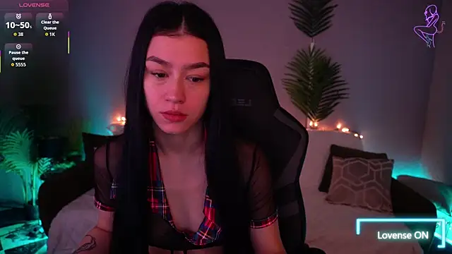 Snapshot of FataleNellie chatting on 03/27/26, 09:58 FataleNellie online show from 03/27/26, 09:58