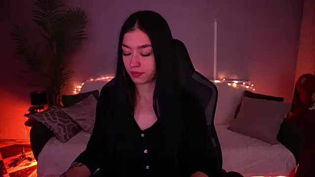 Snapshot of FataleNellie chatting on 04/06/26, 09:16 FataleNellie online show from 04/06/26, 09:16