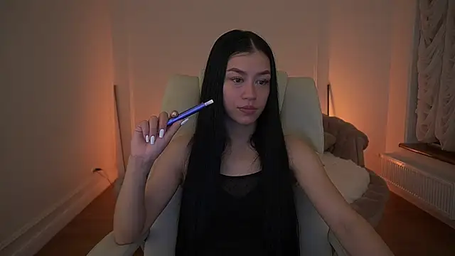 Snapshot of FataleNellie chatting on 04/16/26, 08:53 FataleNellie online show from 04/16/26, 08:53