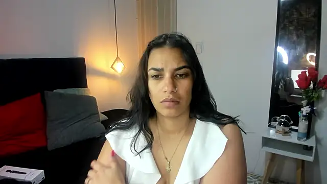 Lia Blake  online show from 02/01/26, 12:04