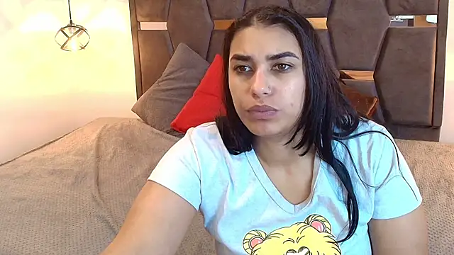 Lia Blake  online show from 04/13/26, 11:59