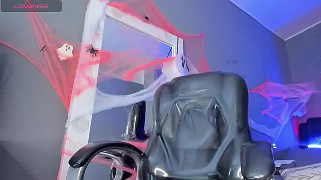 Snapshot of Jhon_snow22 chatting on 10/15/25, 02:28 Jhon snow22 online show from 10/15/25, 02:28