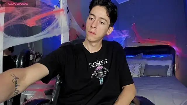 Snapshot of Jhon_snow22 chatting on 10/23/25, 12:37 Jhon snow22 online show from 10/23/25, 12:37