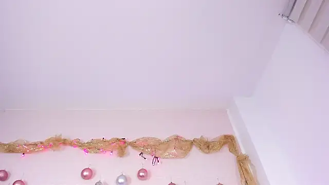 missweetpeach online show from 12/16/25, 12:37