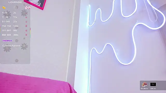 Snapshot of missweetpeach chatting on 03/15/26, 10:49 missweetpeach online show from 03/15/26, 10:49