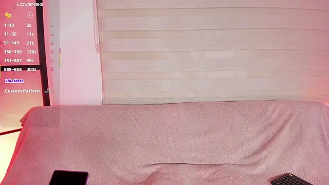 Snapshot of missweetpeach chatting on 04/01/26, 01:17 missweetpeach online show from 04/01/26, 01:17