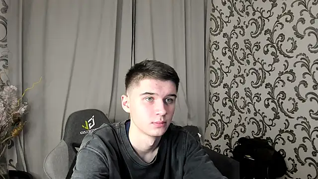 Snapshot of SherlockMax chatting on 11/08/25, 07:23 SherlockMax online show from 11/08/25, 07:23