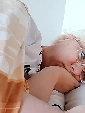 VikaKing online show from 11/23/25, 07:19