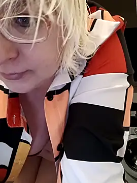 VikaKing online show from 12/16/25, 05:07