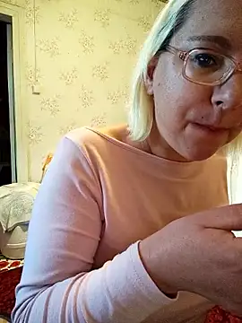 Snapshot of VikaKing chatting on 05/28/26, 04:59 VikaKing online show from 05/28/26, 04:59