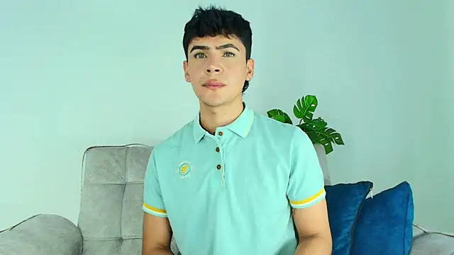 CamiiGuzmanX online show from 09/27/25, 08:14