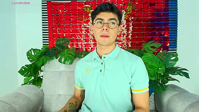 CamiiGuzmanX online show from 02/28/26, 08:43