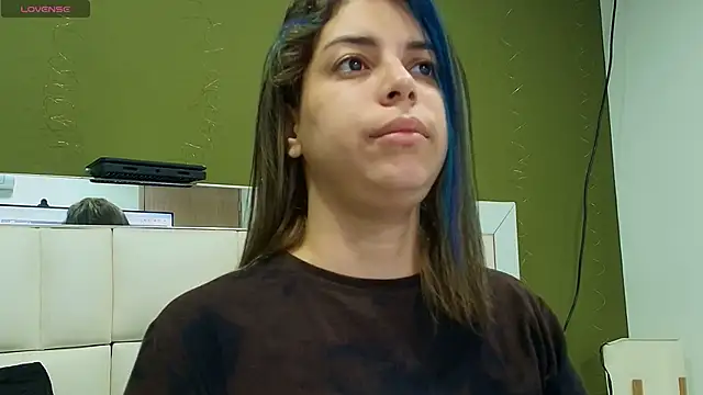 Snapshot of gisell_gomez chatting on 09/21/25, 12:07 gisell gomez online show from 09/21/25, 12:07