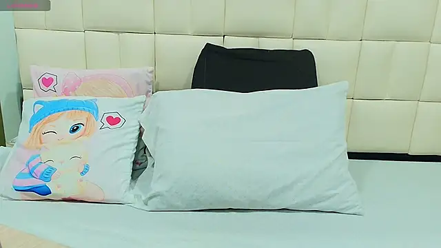 Snapshot of gisell_gomez chatting on 10/29/25, 11:12 gisell gomez online show from 10/29/25, 11:12