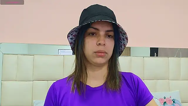 Snapshot of gisell_gomez chatting on 11/07/25, 12:16 gisell gomez online show from 11/07/25, 12:16