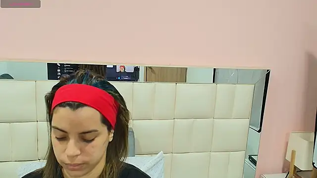 Snapshot of gisell_gomez chatting on 11/08/25, 12:16 gisell gomez online show from 11/08/25, 12:16