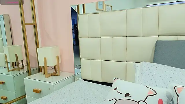 Snapshot of gisell_gomez chatting on 11/15/25, 12:13 gisell gomez online show from 11/15/25, 12:13