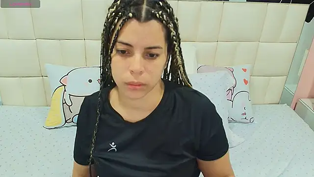 Snapshot of gisell_gomez chatting on 11/29/25, 12:19 gisell gomez online show from 11/29/25, 12:19