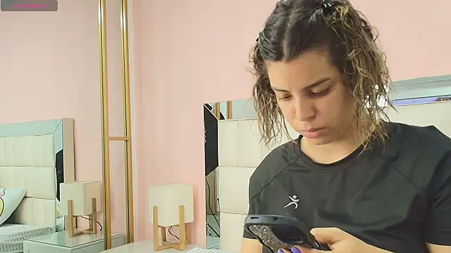 gisell gomez online show from 01/09/26, 01:03